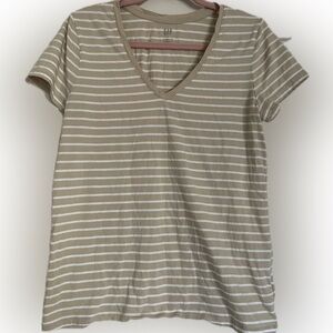 GAP cream and white stripe tee